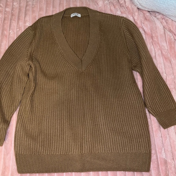 Babaton Camel Oversized Sweater in Size XS - Picture 1 of 4